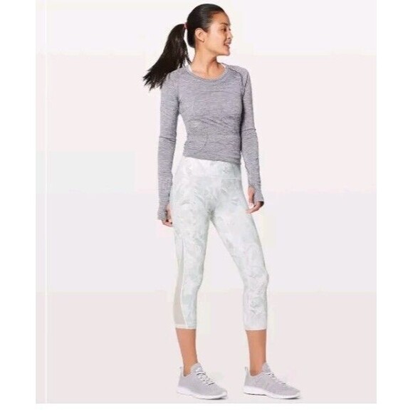 Lululemon Women's Train Times Crop *21" Jasmine White Multi / White Sz 4 W6AQPS - Picture 1 of 8